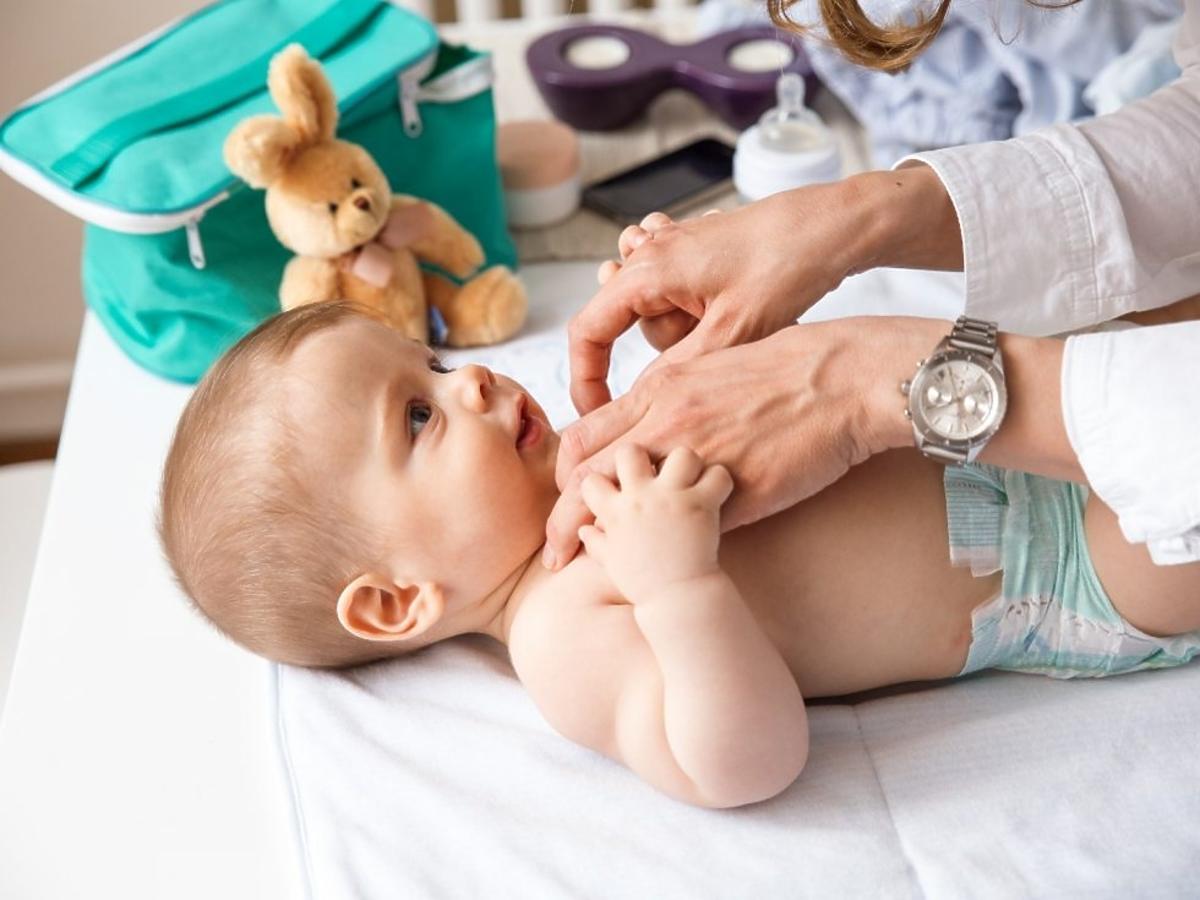 pampers chusteczki nawilżane po 64szt