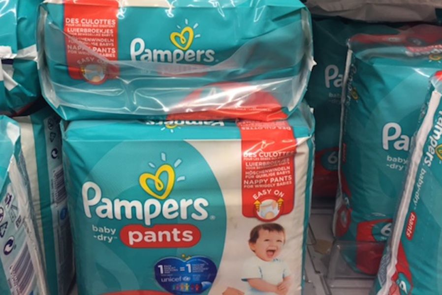 pieluchy pampers biedronka cena