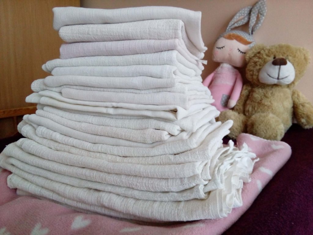 pampers pants pasek z tyłu