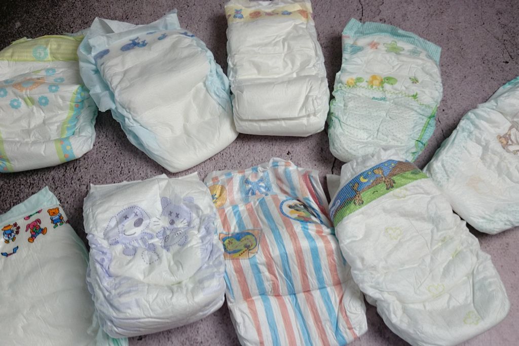 pampers premium care 2 cena 22 szt